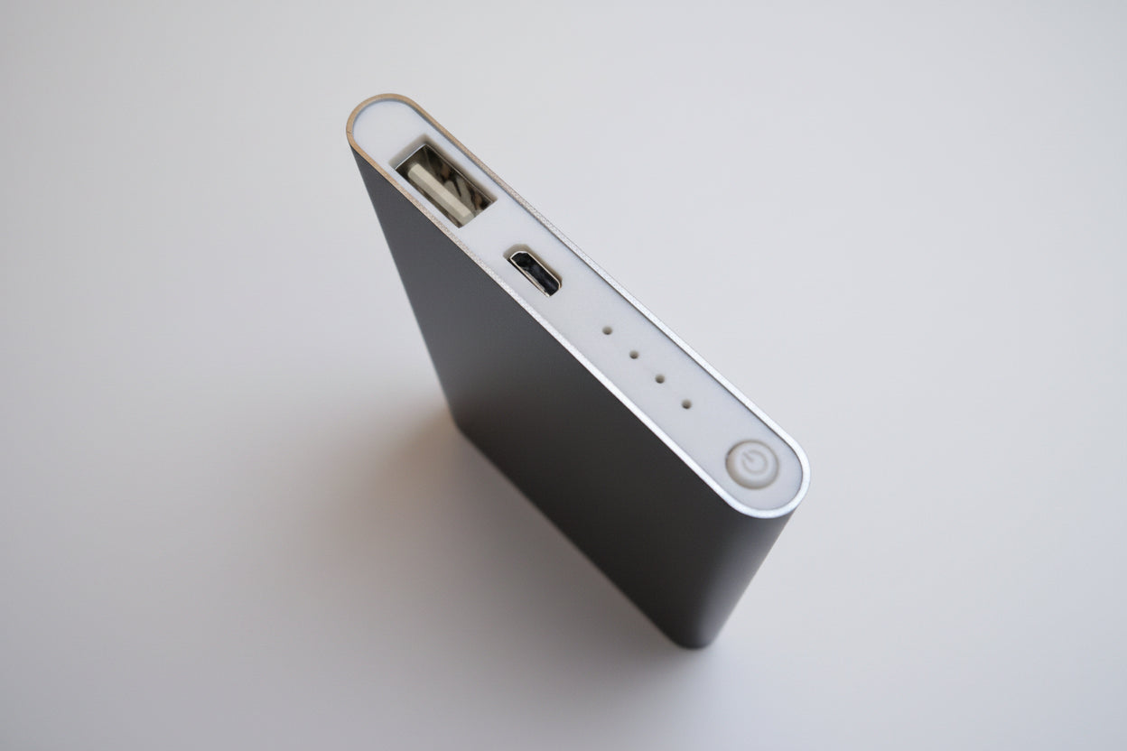 Power Bank Cat® 3000 mAh Compacto USB ELEC-32